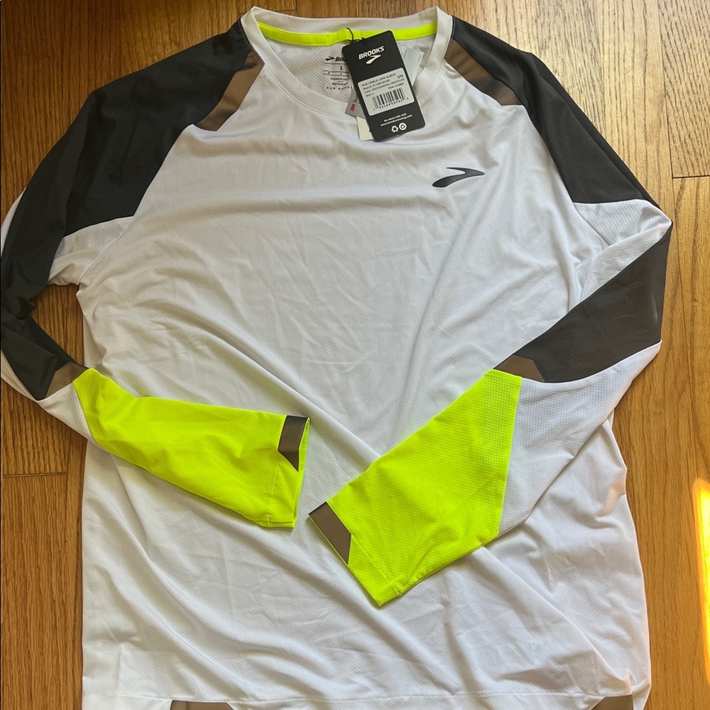 Brooks running shirt NWT